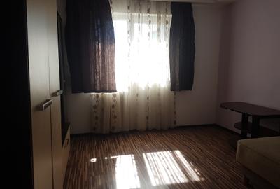 Garsoniera renovata, etajul doi din patru, mobilata utilata, Mioritei - Bancii - 1