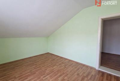 Casa individuala de vanzare cu 7 camere - Recas - 24