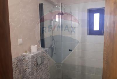 Hotel / Pensiune cu 18 camere de vânzare in Moieciu, Brasov - 15