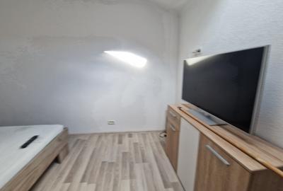 Pe Calea Bogdaneștilor vecin Hotel - 12