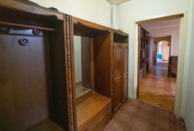 Apartament cu 4 camere în Iancului