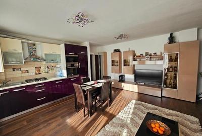 Apartament cu 3 camere semidecomandat, mobilat în Exterior Sud