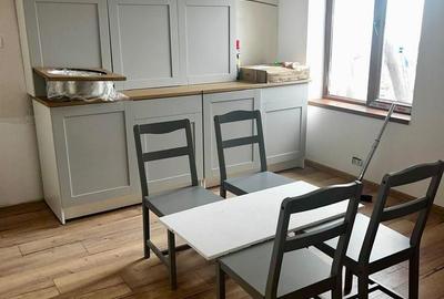 Apartament 3 camere la curte - 1