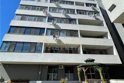 Apartament cu 3 camere sectorul 4 - 12