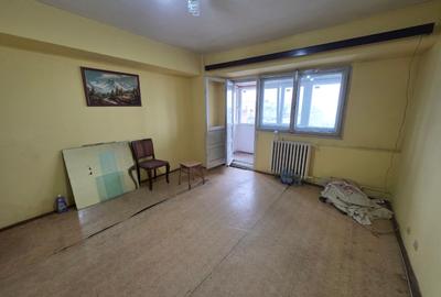 Berceni, pe B-ul Obregia, stradal, bloc reabilitat, pasajul Europa Unita - 1