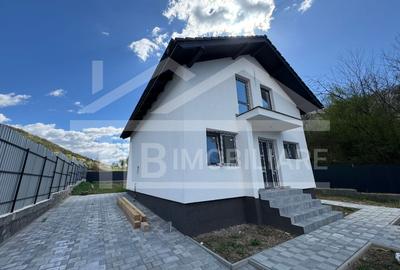 Casa cu 5 camere, 128mp, Zona Corunca - 1