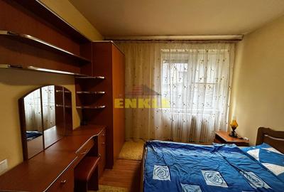 De inchiriat apartament cu 3 camere, zona Bulevard - 13