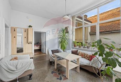 Casă cu 3 camere + teren 342 mp de vânzare - zona Boul Roșu - 1