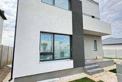 Casă individuală cu 4 camere în Berceni