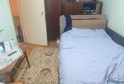Vand apartament 2 camere decomandat in Deva, pe Bld. Balcescu, etaj 1 - 10