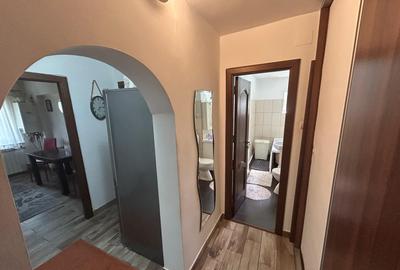 Apartament 2 camere-Zona Sud - 52 mp -54000 euro negociabil - 2