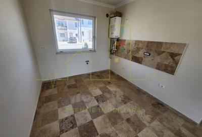 Case insiruite sau apartamente cu gradina. Giroc langa DAF. - 2