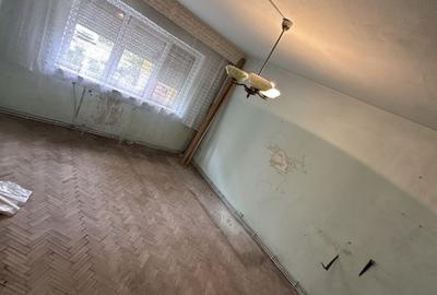 Apartament cu 2 camere decomandat în Cetate
