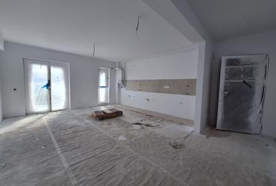 Apartament cu 2 camere semidecomandat în Florești