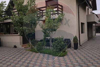 Casă individuală cu 5 camere în Sud