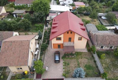 Casă individuală cu 8 camere în Ciarda Roșie