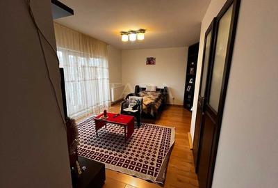 Garsonieră decomandată, mobilată în Florești