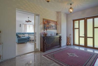Vilă în zona Glăjărie, 10 camere, Sp + E + M, teren 2789 mp - 11