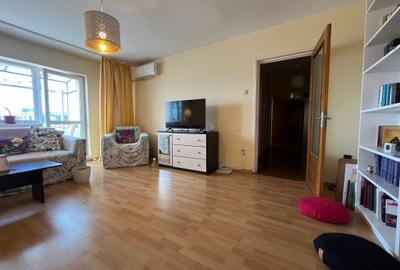 Apartament 2 Camere,Unirii, Metrou,bl.1996,DECOMANDAT,Amenajat,3 balcoane - 36