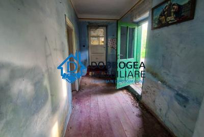 ZONA CENTRALA- CASA DEMOLABILA ,TEREN 733 MP,  DESCHIDERE STRADALA 11,5 ML - 7