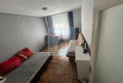 Apartament cu 2 camere semidecomandat în Tractorul