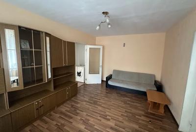 MetrouP-ta Sudului ,Berceni,bl.1980, 1/10, mobilat,utilat,balcon,bucatarie mare. - 1