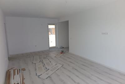 Apartament cu 2 camere decomandat în Popas Păcurari