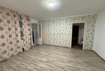 Apartament cu 2 camere semidecomandat, mobilat în Unirii Nord