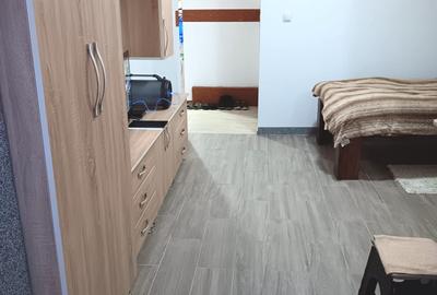 Garsoniera 30mp zona Spital Judetean mobilata utilata 37.000eur neg - 2