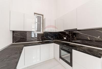 Spatiu de inchiriat 149 mp, ultracentral, in Palatul Neumann - 1