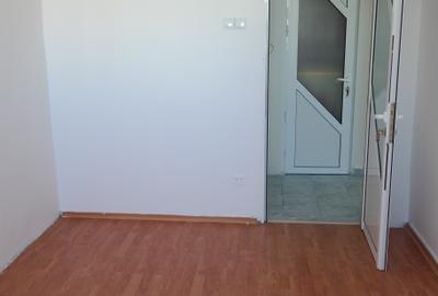 Titan-Camil Ressu,langa metrou,stradal,bloc retras,liniste! - 3