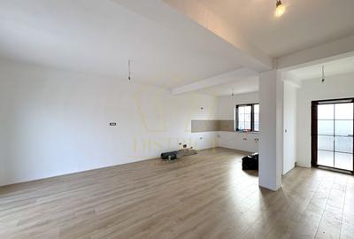Duplex cu 3 camere, despărțit prin baie | Mosnita Noua | Valery 3 - 3
