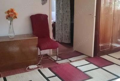 Apartament cu 3 camere semidecomandat în Kiriac