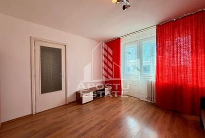 Apartament cu 3 camere decomandat, mobilat în Complex Studențesc