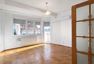 Apartament cu 3 camere circular, mobilat în P-ța Victoriei