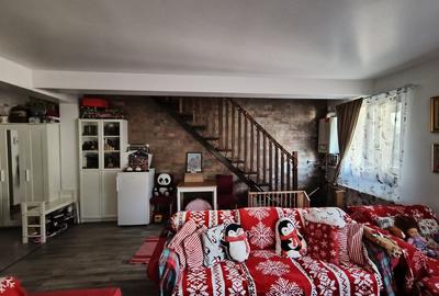 Apartament cu 3 camere de vanzare in Busteni - 2