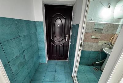 Garsoniera 12mp , de vanzare, zona Sud, etaj 4 / 4 - 6