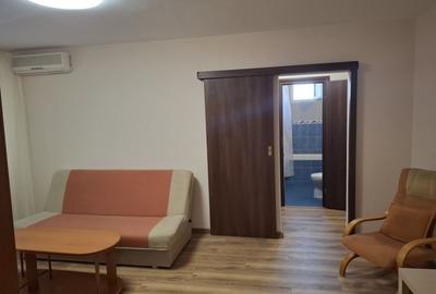 Vanzare apartament 2 camere, 57mp, RENOVAT TOTAL-Titan- Barajul Lotru - 1