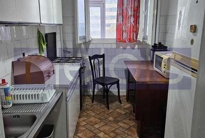 Apartament cu 3 camere decomandat în Muncii