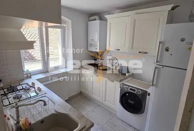 Apartament 2 camere, et. 1, proaspăt renovat, Piața Sfatului - 6