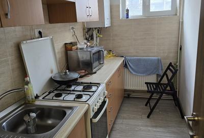 Apartament cu 3 camere decomandat în Dărmănești