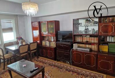 Apartament cu 3 camere decomandat, mobilat în 1 Mai