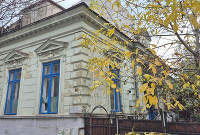 Proprietate cu 4 camere P+1 Etaj 140 mp - Universitate - Mosilor - 1