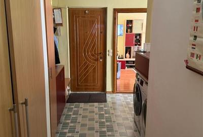 Apartament cu 3 camere - 71 m.p.- Nicolina 2, geam la baie - 11