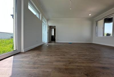 Casă individuală cu 4 camere în Domnești