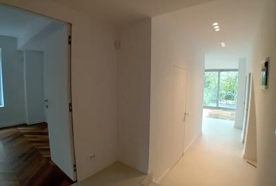 Parter cu terasă de 27 mp în Băneasa, 3 camere - 7