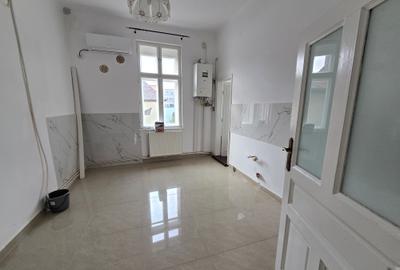 Locatie centrala in vila, cu vedere la Bega - 6