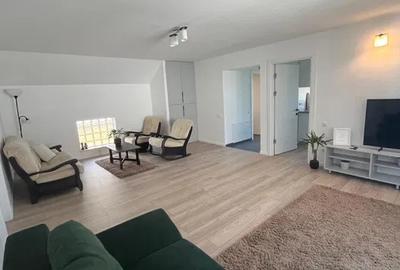 Apartament cu 3 camere semidecomandat în Gruia