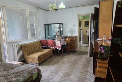 Apartament cu 3 camere semidecomandat în Nicolae Grigorescu