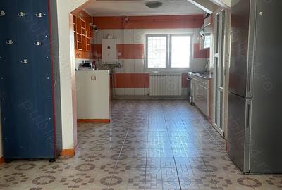 V3205: Apartament 4 camere Nerva Traian